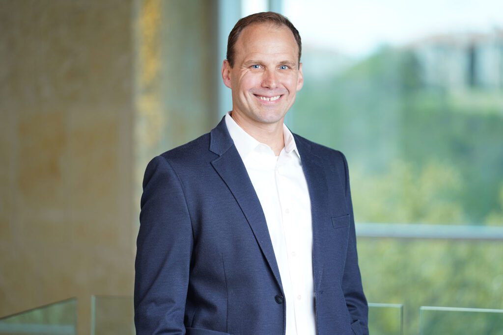 Matt Lawrence in Treasury and Investor Relations at Howard Energy Partners, helping to deliver positive energy through leading North American midstream energy services.